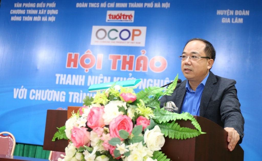 Đồng chí Nguyễn Mạnh Hưng, Tổng Biên tập báo Tuổi trẻ Thủ đô phát biểu tại hội thảo.