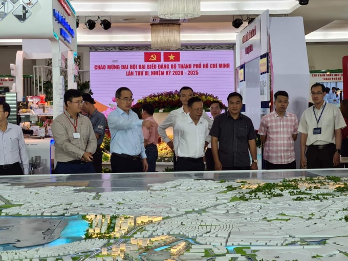 Đồng chí Nguyễn Thiện Nhân - người trực tiếp theo dõi, chỉ đạo Đảng bộ TPHCM chỉ đạo tại Đại hội Đảng bộ TP HCM.