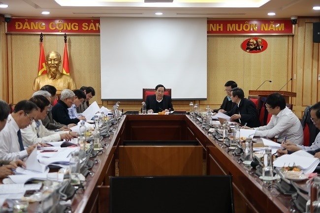 Toàn cảnh buổi làm việc của Hội đồng Chung khảo.