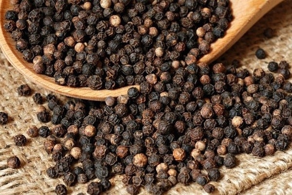 Tuần qua, giá hồ tiêu đã giảm 1.000-2.500 đồng/kg