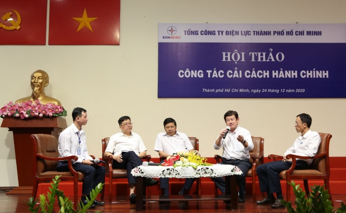 Tọa đàm chia sẻ kinh nghiệm của đại diện các đơn vị thuộc EVNHCMC.