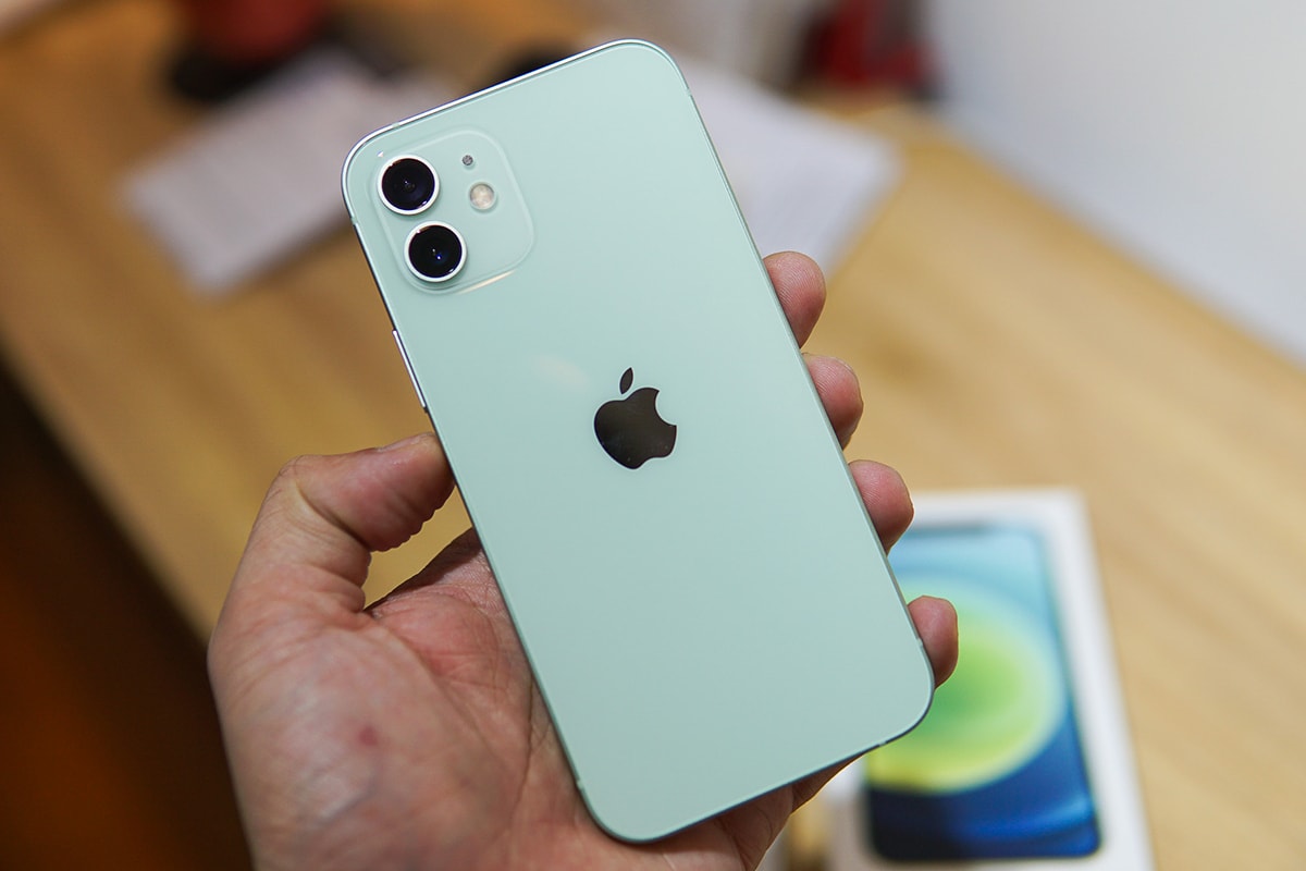 iPhone 12