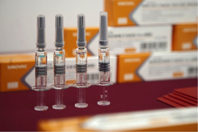 Vắc-xin chống Covid-19 của hãng Sinovac. Ảnh: Bloomberg