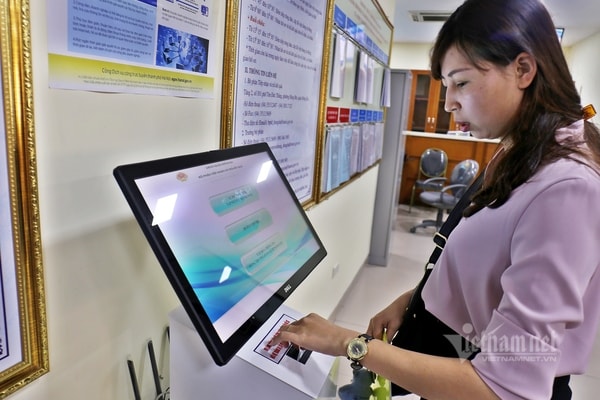 Đến ngày 30/12/2020 đã có 2.700 dịch vụ công được tích hợp trên Cổng Dịch vụ công quốc gia. Ảnh: VNN