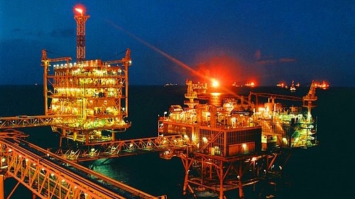 Giá xăng dầu hôm nay 31/12: Dầu thô giữ vững đà tăng phiên cuối năm. Ảnh minh họa