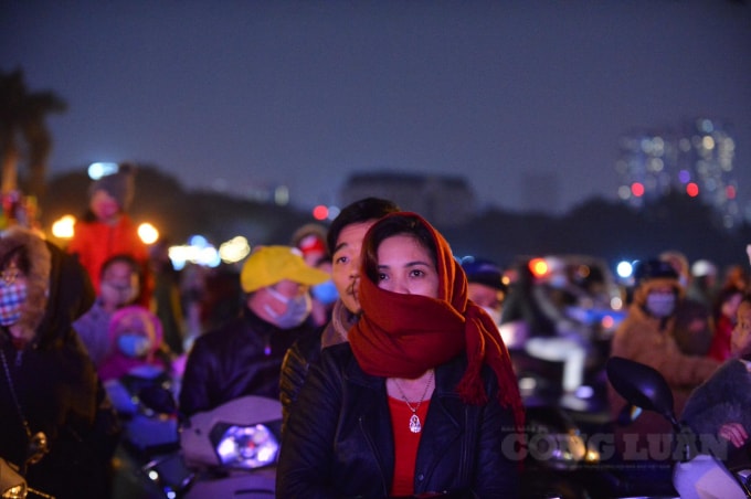 Những cặp đôi bên nhau ngày cuối năm.