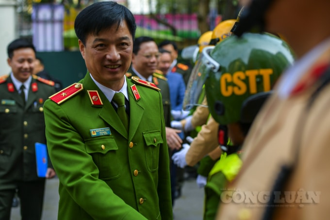 Thiếu tướng Nguyễn Duy Ngọc, Thứ trưởng Bộ Công an có mặt tại buổi lễ ra quân, biểu dương CATP Hà Nội kịp thời đề xuất, tổ chức lễ ra quân 2 chuyên đề rất thiết thực và cấp bách.