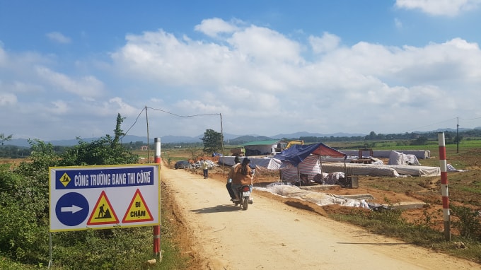 Công trình cắm biển thi công dù chưa đủ điều kiện để triển khai