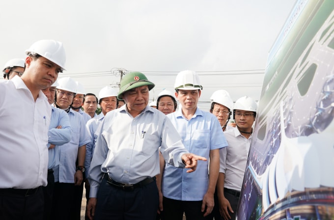 Thủ tướng Chính phủ Nguyễn Xuân Phúc làm việc với tỉnh Đồng Nai về công tác giải ngân vốn đầu tư công và tiến độ triển khai Dự án Cảng hàng không quốc tế Long Thành.