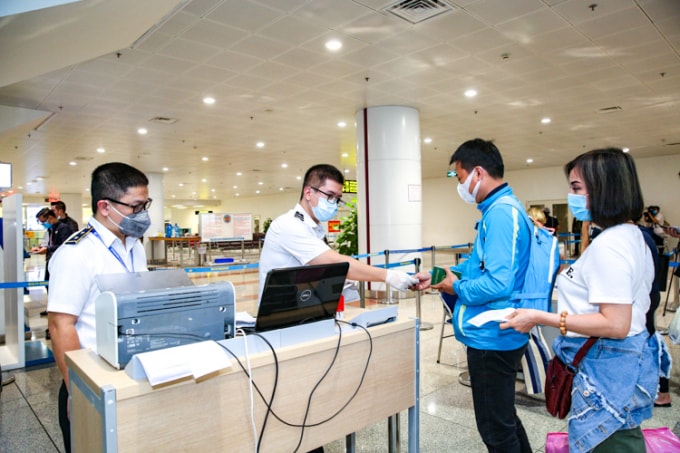 Việc kiểm soát người nhập cảnh vào nước ta thời gian qua được thực hiện rất quyết liệt (ảnh nguồn internet).