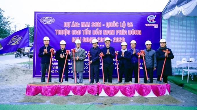 Khởi công xây dựng gói thầu XL-14 có trị giá 2.498 tỷ đồng thuộc dự án thành phần cao tốc Bắc - Nam đoạn Mai Sơn - Quốc lộ 45. Ảnh: TL