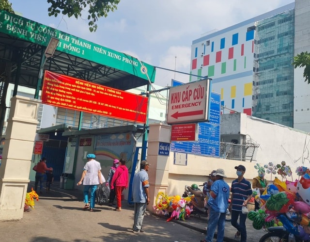 Em học sinh gặp tai nạn trong chuyến đi ngoại khóa đang được theo dõi tại bệnh viện Nhi Đồng 1. Ảnh: TL