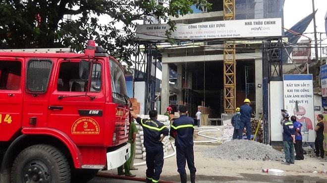 Vụ cháy xảy ra tại công trình cao tầng trên đường Nguyễn Xí (Q.Bình Thạnh).