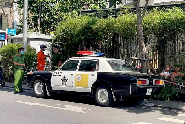 Hình ảnh xe ôtô giống xe của cảnh sát nước Mỹ được lan truyền trên mạng xã hội. Ảnh: dantri.com.vn
