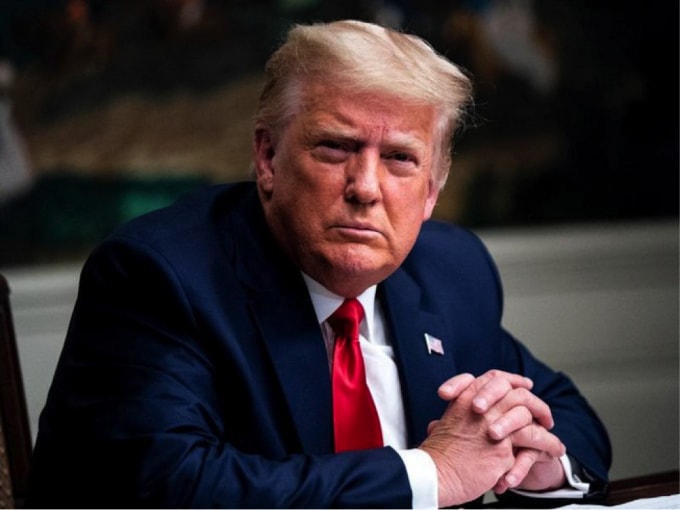 Tổng thống Donald Trump ra lệnh cho nhà đầu tư Mỹ thoái hết vốn khỏi công ty của quân đội Trung Quốc. Ảnh: Reuters