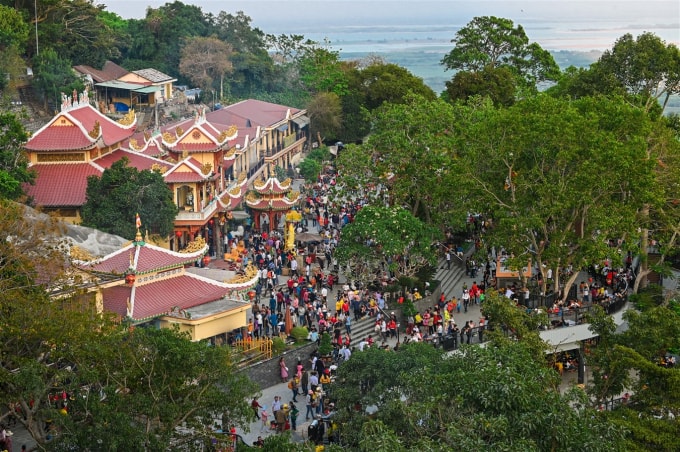 Chùa Bà.