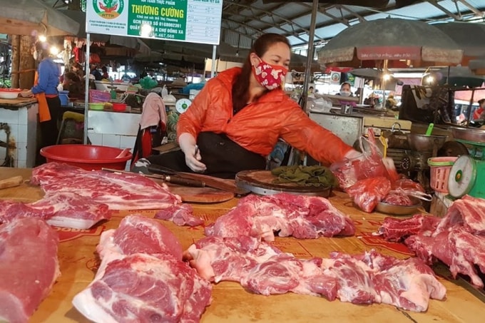 Giá thịt lợn bán lẻ trên thị trường liên tục tăng trong những ngày gần đây