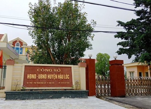 Trụ sở UBND huyện Hậu Lộc (Thanh Hóa) - nơi ông Nguyễn Văn Long và Lê Duy Hưng từng công tác. Ảnh: tuoitre.vn