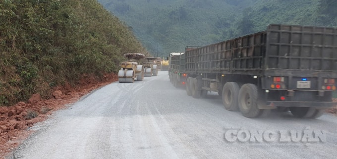Hiện đoạn tuyến mới của Quốc lộ 12A đã hoàn thành bảo đảm chất lượng và tiến độ, phục vụ nhu cầu đi lại của người dân và giao thương hàng hóa, nhất là trong dịp Tết Nguyên đán đang tới gần