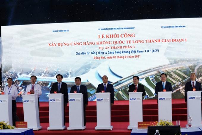 Ngày 5/1/2021, Thủ tướng Nguyễn Xuân Phúc cùng lãnh đạo Bộ ngành chính thức bấm nút khởi công xây dựng sân bay Long Thành.