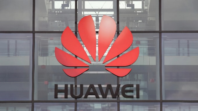 Các công ty bán hàng cho Huawei đang phải đối mặt với một hạn chế mới từ chính quyền Trump. Ảnh: Reuters