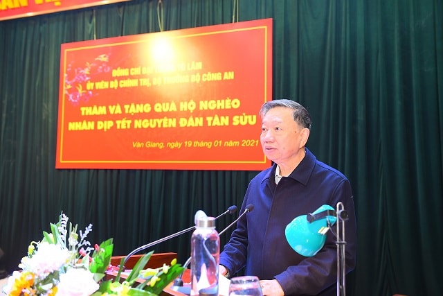 Đại tướng Tô Lâm phát biểu tại buổi trao quà.