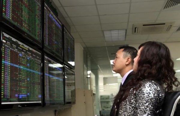 VN-Index vẫn “gặp khó” trước mốc 1.200 điểm