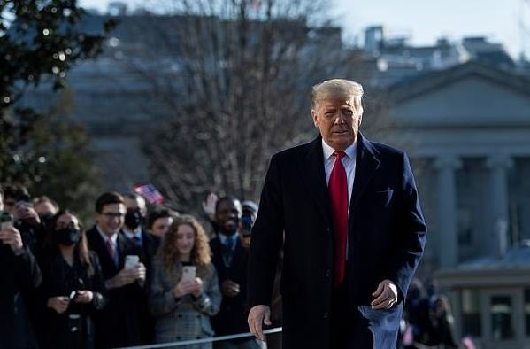Ông Trump thừa nhận một chính quyền mới sẽ bắt đầu từ thứ Tư (20/1) - Ảnh: Getty