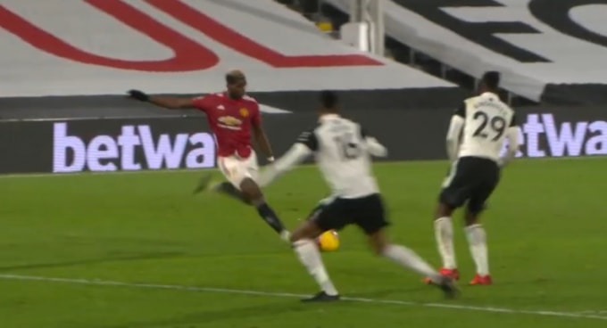 Tiền vệ Pogba dứt điểm đầy bất ngờ. Ảnh: internet