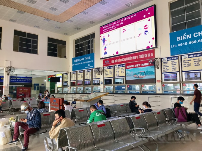 Người dân có nhiều lựa chọn phương tiện để về quê dịp Tết Nguyên đán Tân Sửu 2021