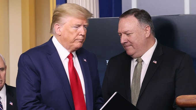 Trung Quốc đưa 28 quan chức thời ông Trump vào danh sách trừng phạt - Ảnh: Reuters