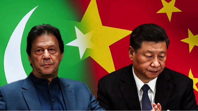 Thủ tướng Pakistan Imran Khan, trái và Chủ tịch Trung Quốc Tập Cận Bình: Hai nước đang vướng vào bất đồng nghiêm trọng nhất liên quan đến Sáng kiến Vành đai và Con đường.