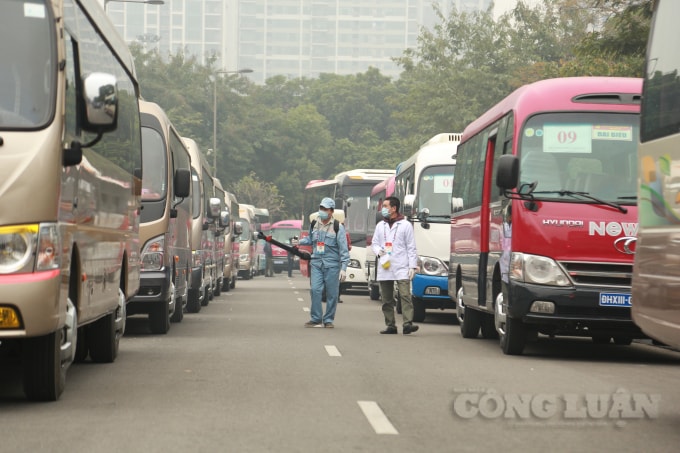 Các xe cũng được tiến hành phun khử khuẩn. Dự kiến, vào ngày 24/1 (một ngày trước khi Đại hội Đảng toàn quốc khai mạc) các đơn vị liên quan sẽ rà soát lần cuối các phương tiện nhằm đảm bảo an toàn tuyệt đối.