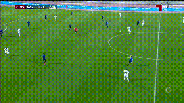 Mohanad Ali – ngôi sao đội tuyển Iraq, hiện đang thi đấu cho CLB Al Sailiya đã phải nhận tấm thẻ đỏ trong một tình huống tranh chấp bóng ác ý với đối thủ trong trận đấu tại giải Vô địch quốc gia Qatar vừa qua. Ảnh: internet