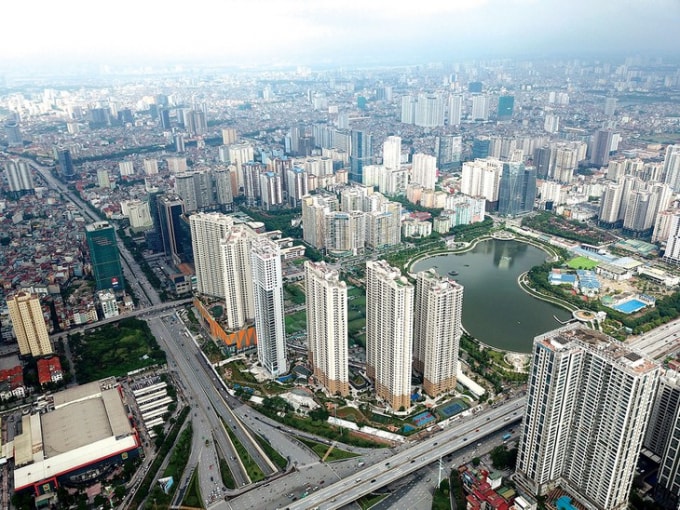 Hà Nội càng ngày càng nhiều nhà cao tầng nhưng đường xá cũng ngày càng tắc nghẽn (Ảnh minh họa)