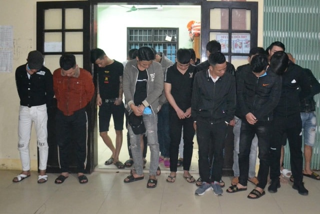 Nhóm thanh niên có hành vi sử dụng ma túy bị bắt giữ. Ảnh: dantri.com.vn