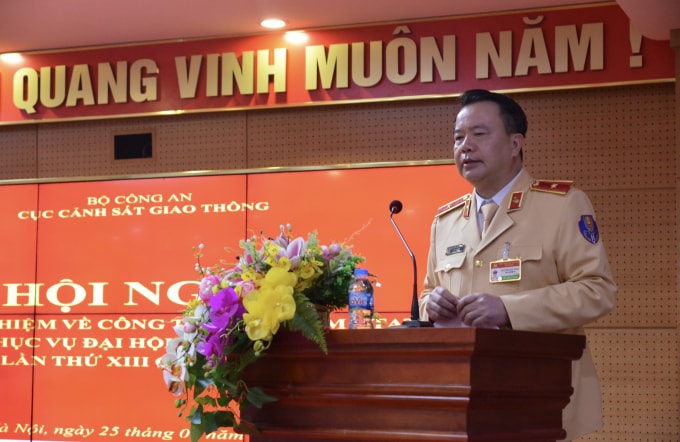 Thiếu tướng Nguyễn Văn Trung, Cục trưởng Cục CSGT chủ trì và phát biểu tại hội nghị.