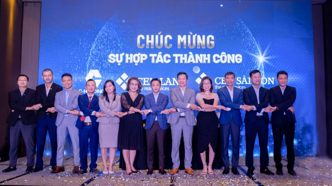 CRE hợp tác với C-Holdings.