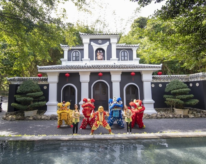 Du khách sẽ được thưởng thức nghệ thuật múa lân tại InterContinental Danang Sun Peninsula Resort dịp Tết.