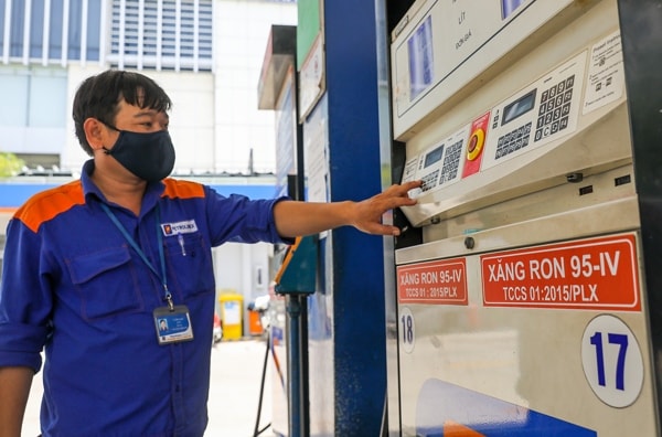 Giá xăng dầu trong nước tăng giá kể từ 15 giờ ngày 26/1