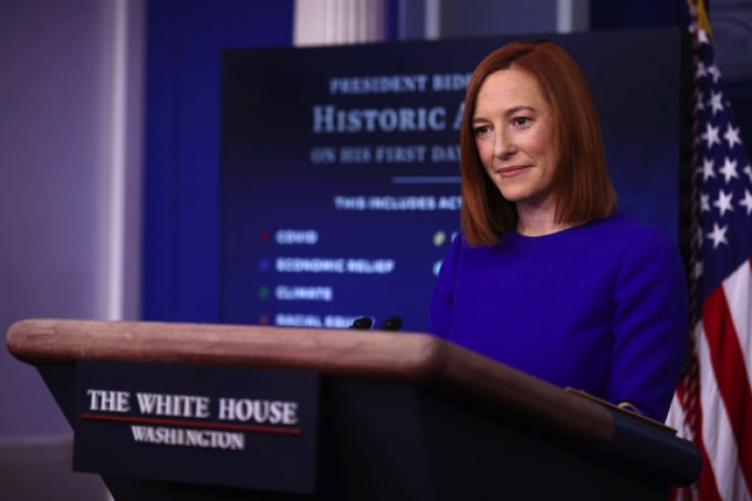 Bà Jen Psaki - Thư kí báo chí Nhà Trắng trong buổi họp báo hôm 25/1. Ảnh: CNBC