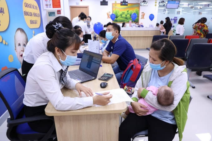 Long Thành là địa phương có nhu cầu tiêm chủng cao, đông đảo người dân đến tiêm phòng ngày khai trương.