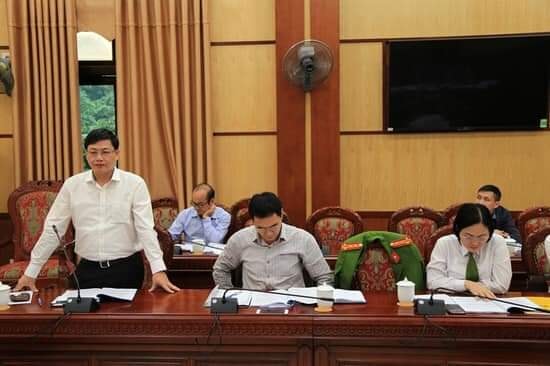 Hội nghị nghe báo cáo quy định trách nhiệm của người đứng đầu và tập thể lãnh đạo cơ quan quản lý Nhà nước trong công tác bảo đảm trật tự, an toàn giao thông trên địa bàn tỉnh Thanh Hóa diễn ra ngày 11/11/2020. Ảnh: BTH