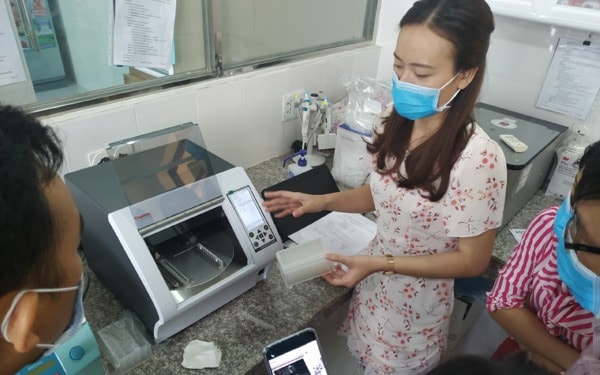 Trung tâm Kiểm soát bệnh tật tỉnh Đắk Nông mua máy xét nghiệm COVID-19 hồi đầu tháng 9/2020