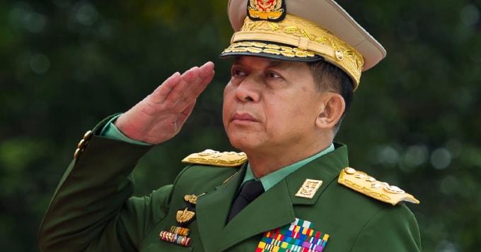 Tướng Min Aung Hlaing được bổ nhiệm làm tổng tư lệnh vào năm 2011 khi Myanmar bắt đầu chuyển đổi sang chính phủ dân sự sau 5 thập kỷ cai trị của quân đội - Ảnh: Ye Aung Thu / AFP