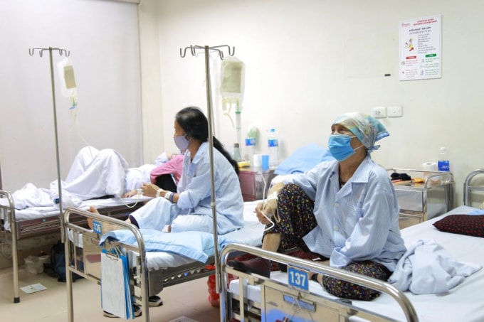 Tình trạng thiếu máu khiến hoạt động điều trị bệnh nhân tại Viện huyết học ảnh hưởng lớn (ảnh TL).