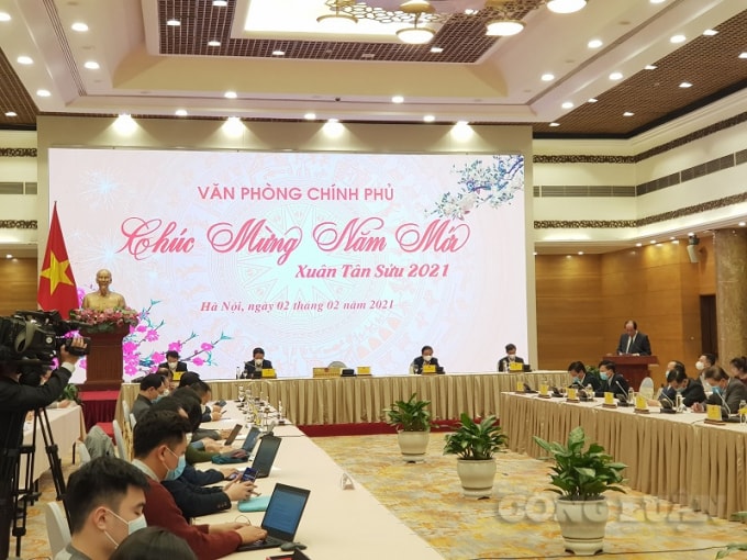 Văn phòng Chính phủ đã tổ chức gặp mặt đại diện các cơ quan báo chí, các nhà báo, phóng viên, kỹ thuật viên và đội ngũ những người làm báo nhân dịp xuân Tân Sửu.