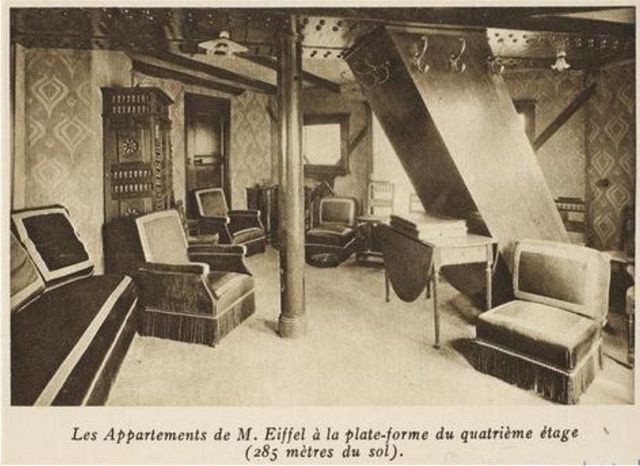 Căn phòng bí ẩn nằm trên đỉnh của công trình cao hơn 300 được kiến trúc sư Gustave Eiffel tạo dựng.