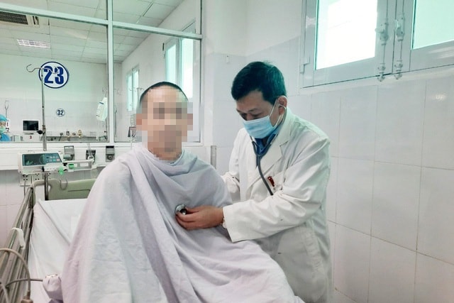 Hiện tại, bệnh nhân N.V.N. đã qua cơn nguy kịch, tỉnh táo, các dấu hiệu sinh tồn ổn định. Ảnh: dantri.com.vn
