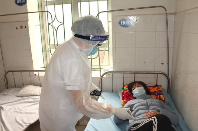Công tác điều trị bệnh nhân nhiễm biến thể SARS - CoV -2 chưa có gì đặc biệt, ở tâm dịch không có bệnh nhân nặng (ảnh TL).